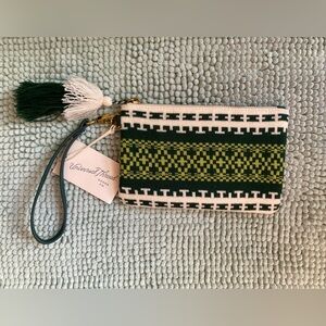 Universal Thread Geometric Green and Cream Knit Wristlet NWT